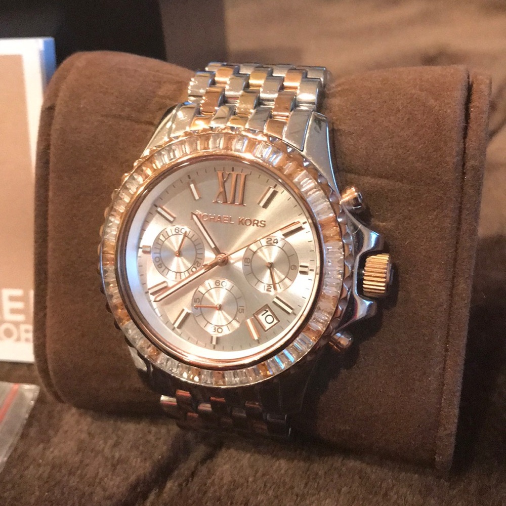MICHAEL KORS chronograph watch. STUNNING! - Picture 2 of 6